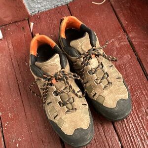Hytest mens steel toed boots multisport. Size 10. Brown. Great condition